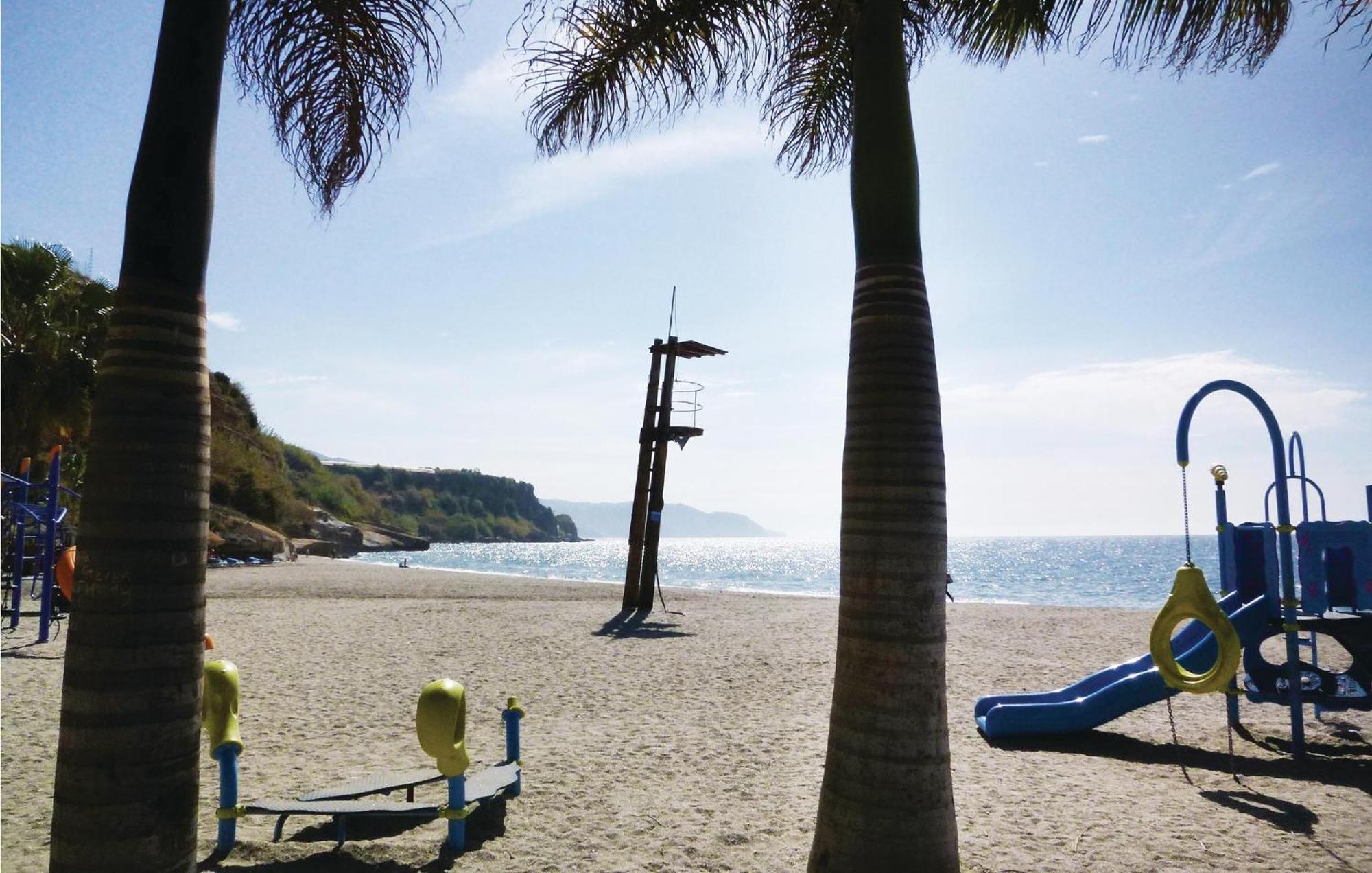 Cozy Home In Nerja With Wifi Exterior foto