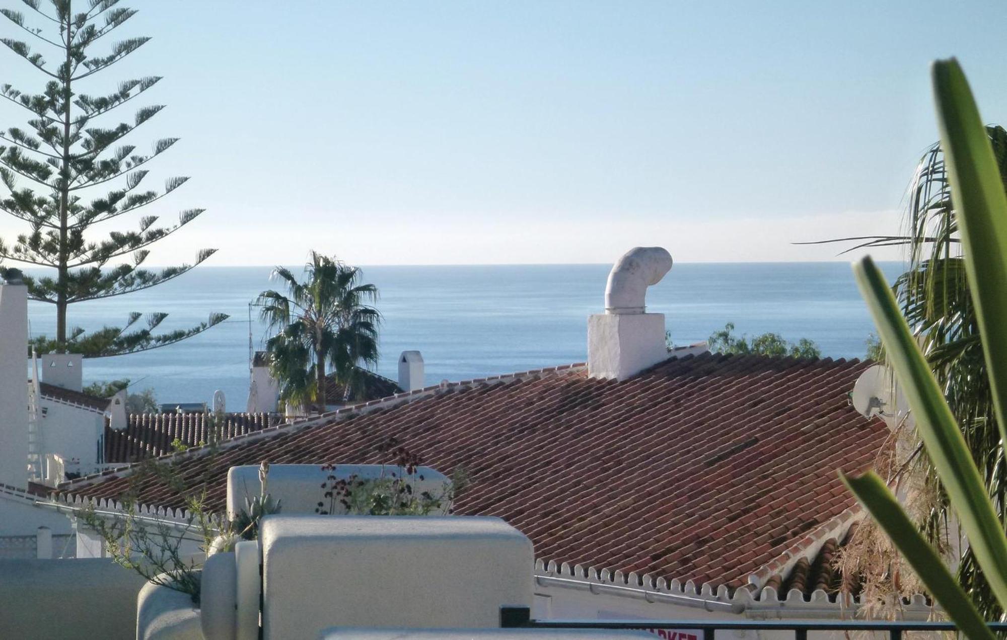 Cozy Home In Nerja With Wifi Exterior foto